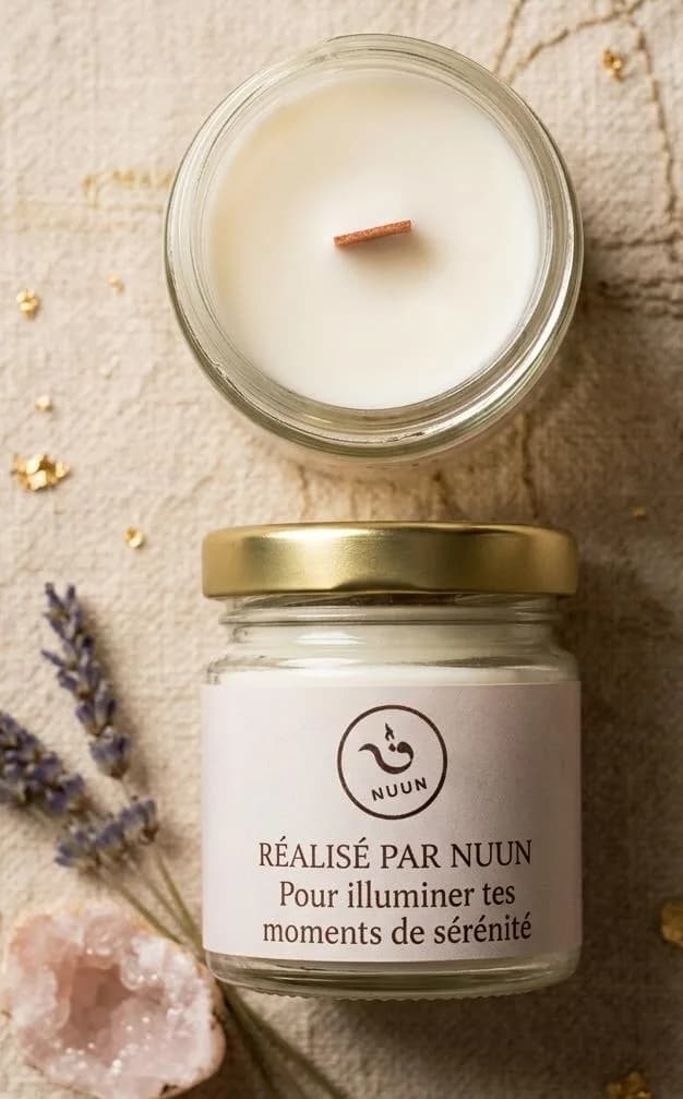 Bougie parfumée NUUN – cire végétale & mèche bois