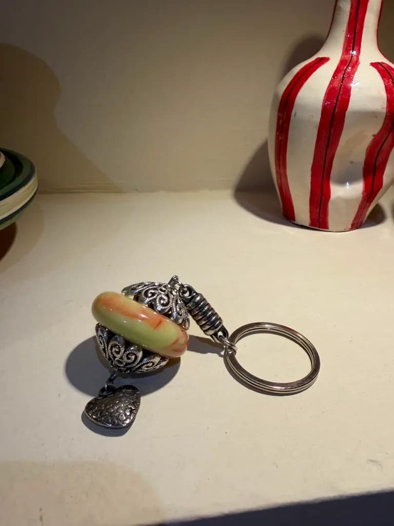 Porte-clés perle céramique & métal filigrané