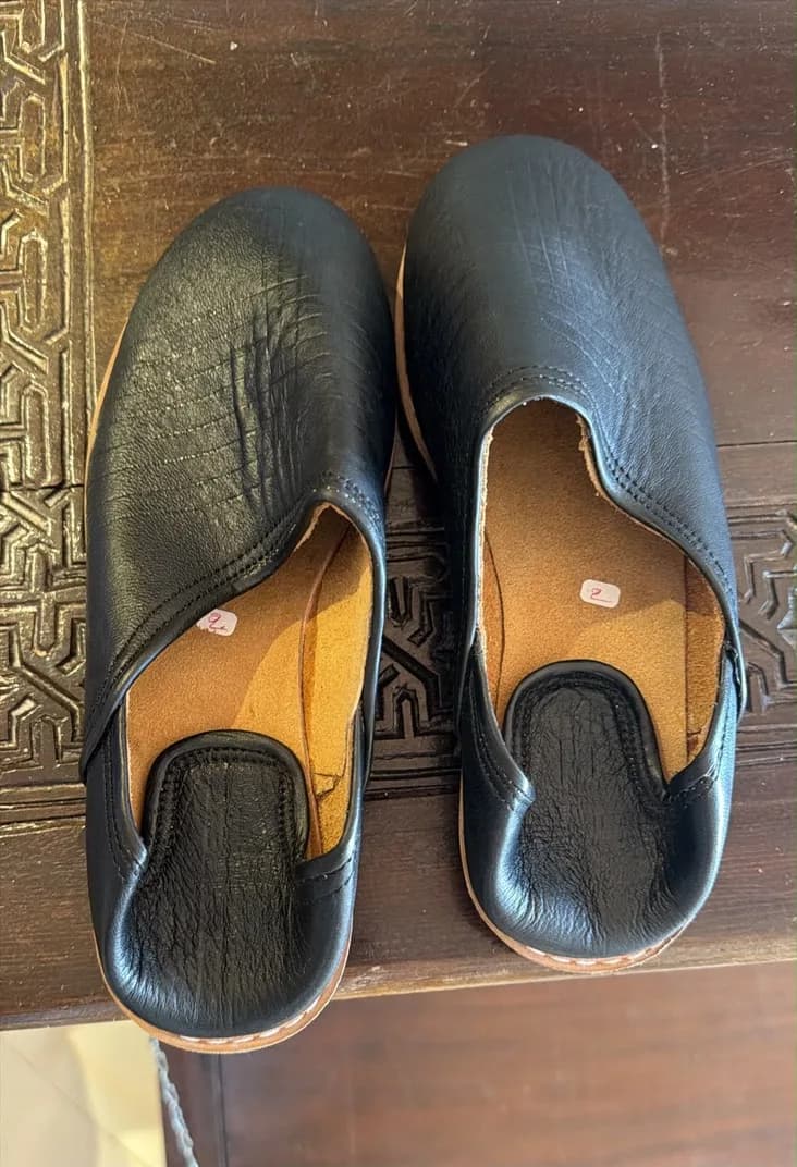 Babouches  lisse  en cuir noir HOMME