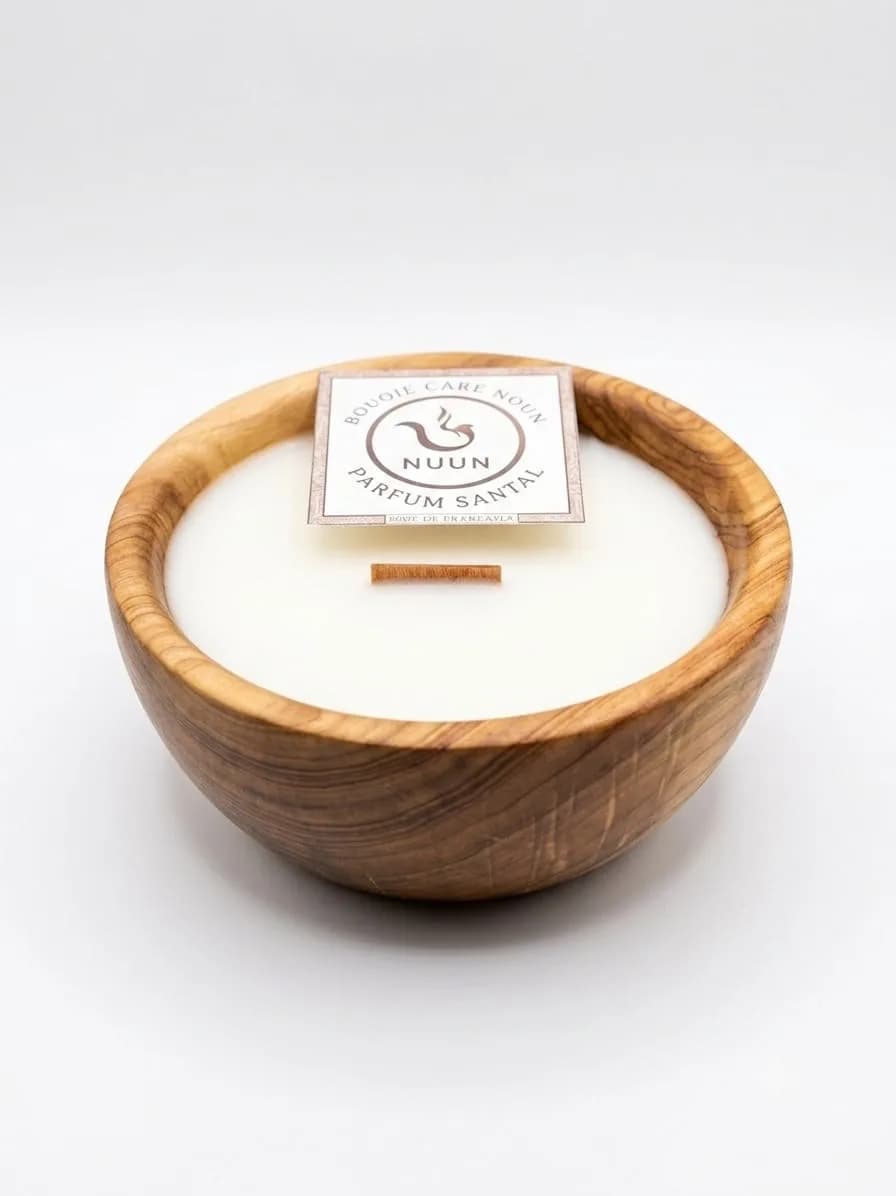 Bougie parfumée Santal NUUN — coupe en bois  Thuya