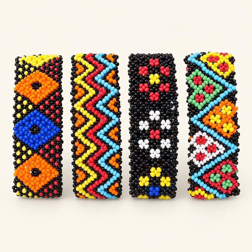 Bracelet manchette en perles tissées multicolores